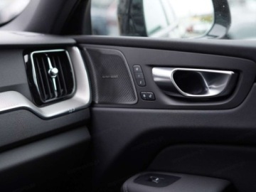 Volvo XC60 II 2025 VOLVO XC60 B5 AWD Ultra Black Edition Suv 2.0 (264KM) 2025, zdjęcie 17