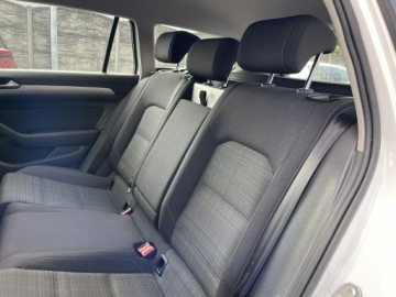 Volkswagen Passat B8 Variant Facelifting 2.0 TDI SCR 150KM 2020 Volkswagen Passat Variant Automat Podgrzewanie, zdjęcie 11