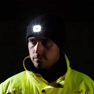 ЗИМНЯЯ ШАПКА СО СВЕТОДИОДНЫМ ФОНАРИКОМ И БАТАРЕЙКАМИ