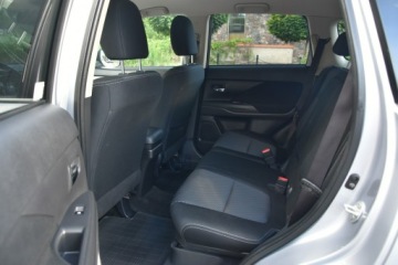 Mitsubishi Outlander III SUV Facelifting 2015 2.0 MIVEC 150KM 2016 Mitsubishi Outlander 4WD 2.0 150KM Automat 2016r., zdjęcie 12