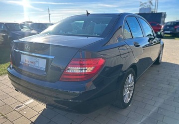 Mercedes Klasa C W204 Limuzyna 1.8 180 CGI BlueEFFICIENCY 156KM 2011 Mercedes-Benz Klasa C 1,8 benzyna 156KM, Automat, Idealny Stan, Bardzo Zad, zdjęcie 6