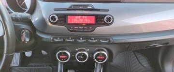 Alfa Romeo Giulietta Nuova II Hatchback 5d 1.4 TB 16v 120KM 2013 Alfa Romeo Giulietta Alfa Romeo Giulietta ver-1-4-tb 1.4 Benzyna 120KM, zdjęcie 13