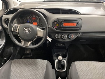 Toyota Yaris III Hatchback 5d Facelifting 1.0 VVT-i 69KM 2014 Toyota Yaris 1.0 Active III (2011-2019) Toyota Yar, zdjęcie 2