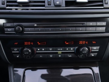 BMW Seria 5 F10-F11 Touring 525d 218KM 2011 BMW 5 525d xDrive, 214 KM, 4X4, Automat, Skóra, zdjęcie 12