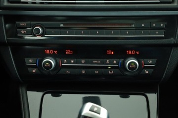 BMW Seria 5 F10-F11 Touring 528i 245KM 2012 BMW 5 528i xDrive, 4X4, Automat, Skóra, Navi, zdjęcie 15