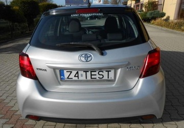 Toyota Yaris III Hatchback 5d Facelifting 1.0 VVT-i 69KM 2014 Toyota Yaris Toyota Yaris III BenzynaLPG 70KM, zdjęcie 4