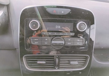 Renault Clio IV Grandtour Facelifting 1.5 Energy dCi 90KM 2017 Renault Clio 112017r, Salon Polska. 1.5 DCI. Lekko uszkodzony przod. Jezdz, zdjęcie 12