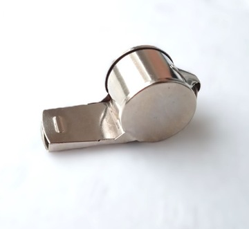 Судейский свисток из серебряного металла, никелированный.