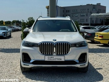 BMW X7 SUV Facelifting 3.0 40i 381KM 2022 BMW X7 xDrive40i, 3.0L 3.0 Benzyna 382KM, zdjęcie 8