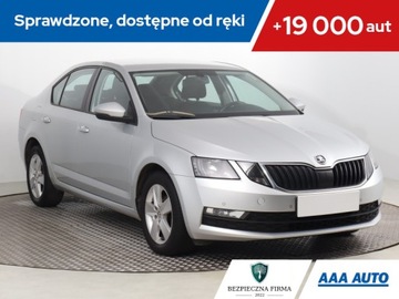 Skoda Octavia III Liftback Facelifting 1.6 TDI 115KM 2019 Skoda Octavia 1.6 TDI, Salon Polska, Klima
