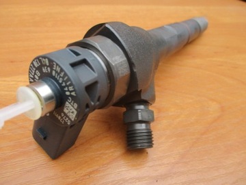 VW SEAT SKODA AUDI 2.0 TDI ИНЖЕКТОР 04L130277AA