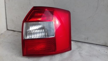 LAMPA PRAWY TYŁ TYLNA 8E9945096 AUDI A4 B6 KOMBI 00-06