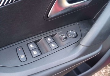 Peugeot 2008 II SUV 1.2 PureTech 100KM 2023 Peugeot 2008 PureTech 100 Allure SS BVM6 SalonPL FVat Dobrze Wyposazony Od, zdjęcie 15