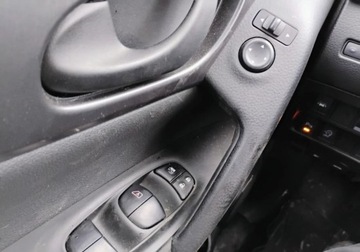 Nissan Qashqai II Crossover 1.2 DIG-T 115KM 2015 Nissan Qashqai 2015r, Salonowy, 1.2 Benzyna. Uszkodzony. Poobijany. Jezdzi., zdjęcie 9