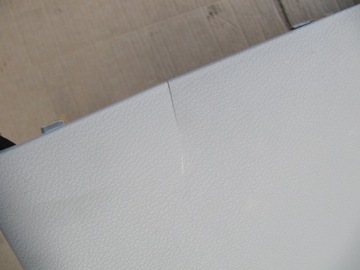 CHRYSLER PACIFICA 17- BOCZEK BAGAZNIKA PRAWY TYL TYLNY TAPICERKA USB