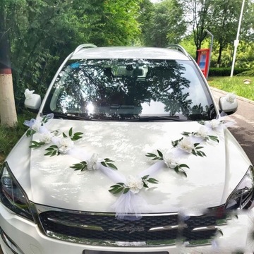 Ślubna Dekoracja Z Przodu Samochodu
