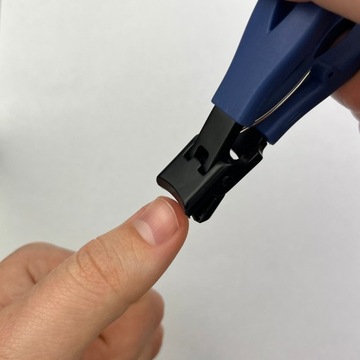Obcinacz Do Paznokci Składany Kompaktowy Z Antypoślizgową Rączką Manicure