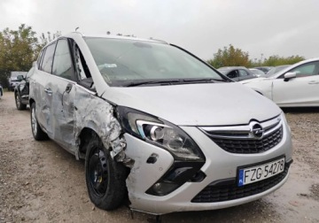 Opel Zafira C Tourer 2.0 CDTI ECOTEC 130KM 2012 Opel Zafira 2012r, 2.0 CDTI. Uszkodzony boki. 2.0 Diesel 130KM, zdjęcie 1