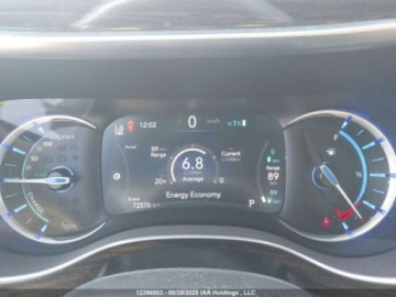 Chrysler Pacifica II 2021 Chrysler Pacifica Hybrid Pinnacle 2021 3.6 Benzyna 260KM, zdjęcie 10