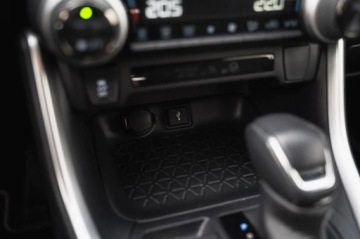 Toyota RAV4 V SUV 2.5 Hybrid Dynamic Force 218KM 2021 Toyota RAV 4 2.5 Hybrid, Salon Polska, zdjęcie 18