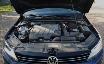 Volkswagen Jetta VI Sedan 2.0 TDI CR DPF 140KM 2014 Volkswagen Jetta GWARANCJA, 2014r, 2.0 TDI 140KM, Niski przebieg, Ladnie u, zdjęcie 4
