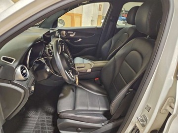 Mercedes GLC C253 2021 Mercedes-Benz GLC 300 4Matic 2021 2.0 Benzyna 255KM, zdjęcie 7