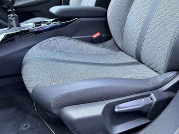 Peugeot 2008 II SUV Facelifting 1.2 PureTech 100KM 2025 PEUGEOT 2008 Allure S&amp;S 1.2 PureTech 100KM, zdjęcie 4