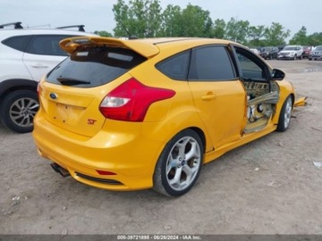 Ford Focus III 2014 Ford Focus 2014 Ford Focus 5dr HB ST 2.0 Benzyna 252KM, zdjęcie 5