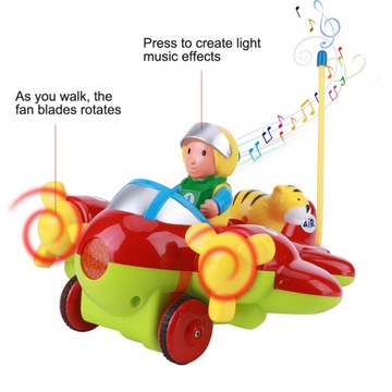 Игрушечная машина для детей с дистанционным управлением.