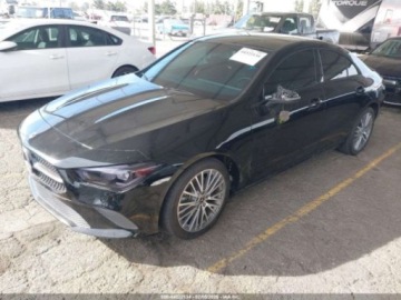 Mercedes CLA C118/X118 Coupe 2.0 250 224KM 2021 Mercedes-Benz CLA 2021r., CLA 250, 2.0L, od ubezpieczalni 2.0 Benzyna 224KM, zdjęcie 2