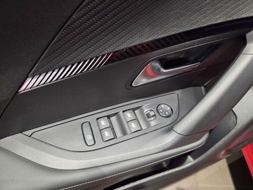 Peugeot 2008 II SUV Facelifting 1.2 PureTech 130KM 2024 Peugeot 2008 1.2 PureTech 130 Allure EAT8 SalonPL Dealer Gwarancja Vat 23, zdjęcie 11