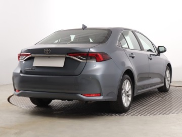 Toyota Corolla XII Sedan 1.5 VVT-i 125KM 2022 Toyota Corolla 1.5 VVT-i, Salon Polska, zdjęcie 4