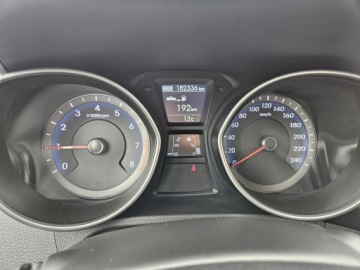Hyundai i30 II Hatchback 5d 1.6 GDI 135KM 2015 Hyundai i30 1,6 benzyna 135KM nawigacja, zdjęcie 10