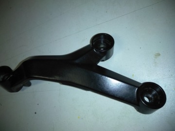 KTM Duke 125 21r крепление двигателя правая ручка