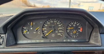 Mercedes W124 Sedan 2.0 136KM 1993 Mercedes-Benz W124 (1984-1993) 2.0I 136KM Klima Skora Z Grecji Bez rdzy, zdjęcie 11