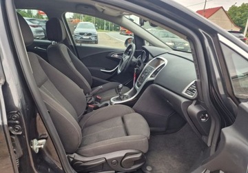 Opel Astra J Sports Tourer 1.4 Turbo ECOTEC 140KM 2012 Opel Astra 1.4Benzynasuper stan zarejestrowana w Polsce 1.4 Benzyna 140KM, zdjęcie 10