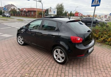 Seat Ibiza IV Hatchback 5d 1.2 TSI 105KM 2011 Seat Ibiza 1.2Tsi KLIMATRONIC Panorama dach Extra stan 1.2 Benzyna 105KM, zdjęcie 5