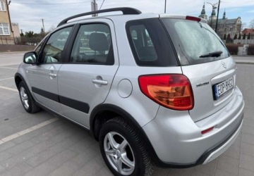 Suzuki SX4 I Hatchback 1.6 i 16V VVT 107KM 2009 Suzuki SX4 Suzuki SX4 1.6 VVT 4x4 Club 1.6 Benzyna 107KM, zdjęcie 3
