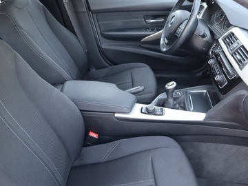 BMW Seria 3 F30-F31-F34 Touring Facelifting 1.5 318i 136KM 2017 BMW 3 318 i, Salon Polska, Serwis ASO, Klima, zdjęcie 8