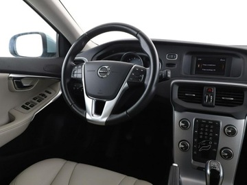 Volvo V40 II Cross Country Facelifting 2.0 T4 190KM 2017 Volvo V40 full LED jasne skóry klima auto, zdjęcie 15