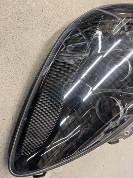 CHEVROLET CORVETTE C6 05-13 SVĚTLO PŘEDNÍ PRAVÁ ČERNÁ