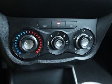 Alfa Romeo MiTo Hatchback 3d 1.4 MultiAir 16v 105KM 2010 Alfa Romeo MiTo 1.4 MultiAir, Klima,ALU, zdjęcie 11