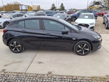 Opel Astra K Hatchback 5d 1.6 CDTI 95KM 2016 Opel Astra 1,6 cdti klima elektryka wspomaganie alu navi oplacona 1.6, zdjęcie 5