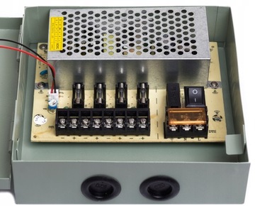 БЛОК ПИТАНИЯ CCTV 12В 5А МАКС. 4 КАМЕРЫ НАБЛЮДЕНИЯ