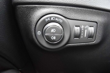 Jeep Compass II SUV Facelifting 1.3 GSE T4 150KM 2021 Jeep Compass SalonPL 150KM Automat DDCT LimitedKameraPakiet ZimaKameraVAT23, zdjęcie 16