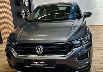Volkswagen T-Roc I SUV 1.5 TSI ACT 150KM 2018 Volkswagen T-Roc 1.5 TSI 150 KM bezwypadkowy PANORAMA VIRTUAL FULL LED, zdjęcie 14