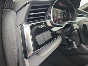 Audi Q8 SUV 3.0 55 TFSI 340KM 2024 Audi Q8 RATA 3723 netto pneumatyka, ogrzewanie postojowe 3.0 Benzyna 340KM, zdjęcie 10