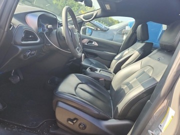 Chrysler Pacifica II 2023 Chrysler Pacifica Hybrid Touring L 2023 3.6l 3.6 Hybryda 260KM, zdjęcie 7