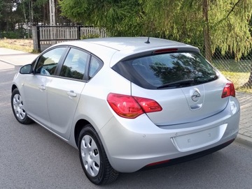 Opel Astra J Hatchback 5d 1.6 Twinport ECOTEC 115KM 2010 Automat Serwis 1.6 Benzyna, zdjęcie 12