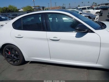 Alfa Romeo Giulia II Sedan Facelifting 2.0 Turbo 280KM 2020 Alfa Romeo Giulia Ti 2020 2.0l 2.0 Benzyna 280KM, zdjęcie 6